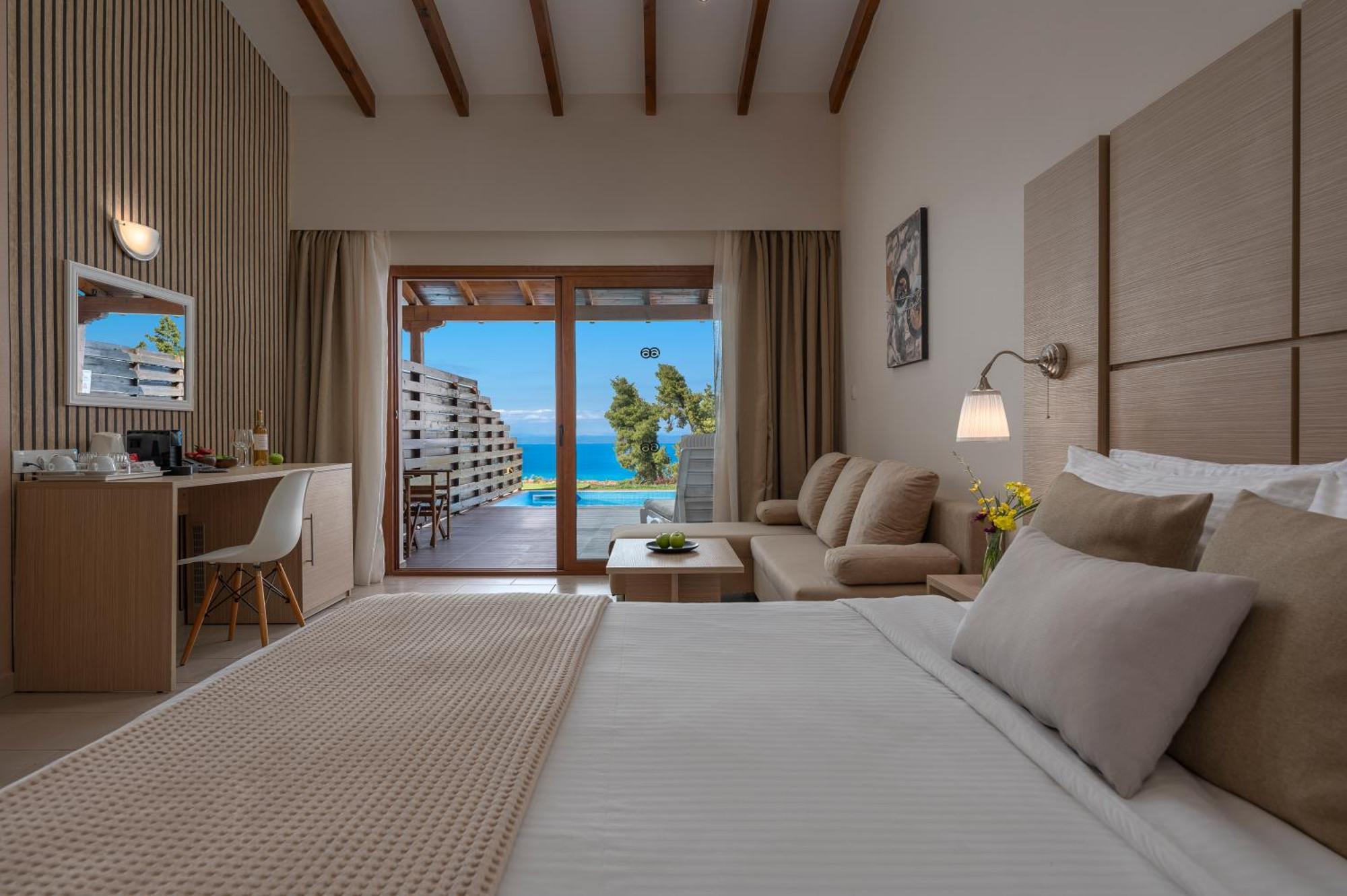 Alia Palace Hotel - Adults Only 16+ Chalkidiki Eksteriør billede Deluxe Room with Private Pool