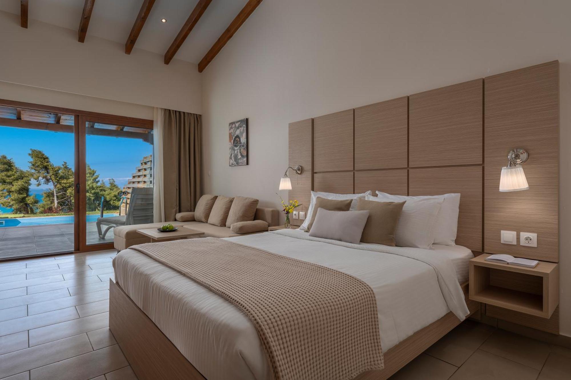 Alia Palace Hotel - Adults Only 16+ Chalkidiki Eksteriør billede Deluxe Room